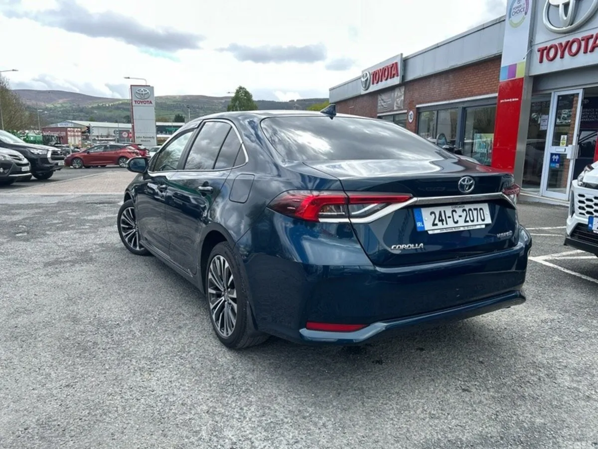 Toyota Corolla Saloon, Petrol Hybrid, 2024, Blue