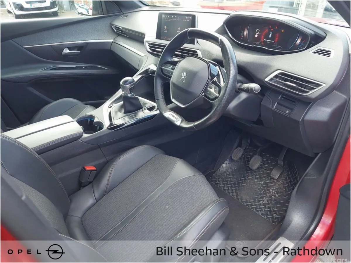 Peugeot 3008 MPV, Diesel, 2020, Red