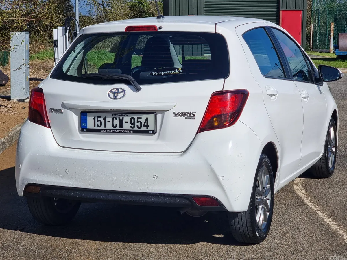 Toyota Yaris Hatchback, Petrol, 2015, White