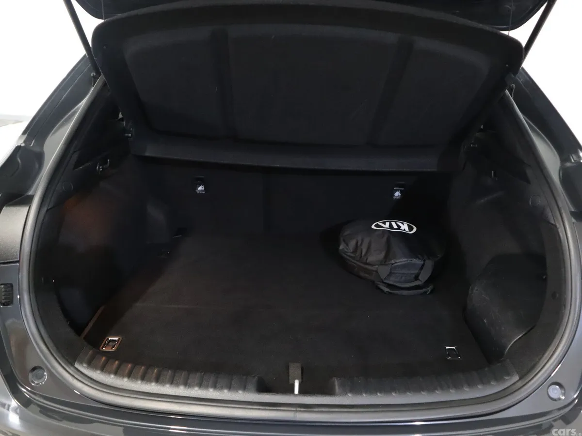 Kia XCeed Hatchback, Petrol Plug-in Hybrid, 2023, Grey