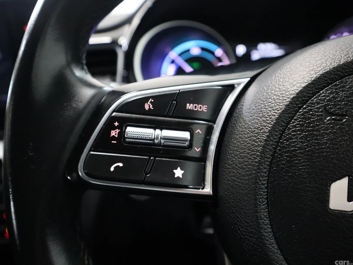 Kia XCeed Hatchback, Petrol Plug-in Hybrid, 2023, Grey