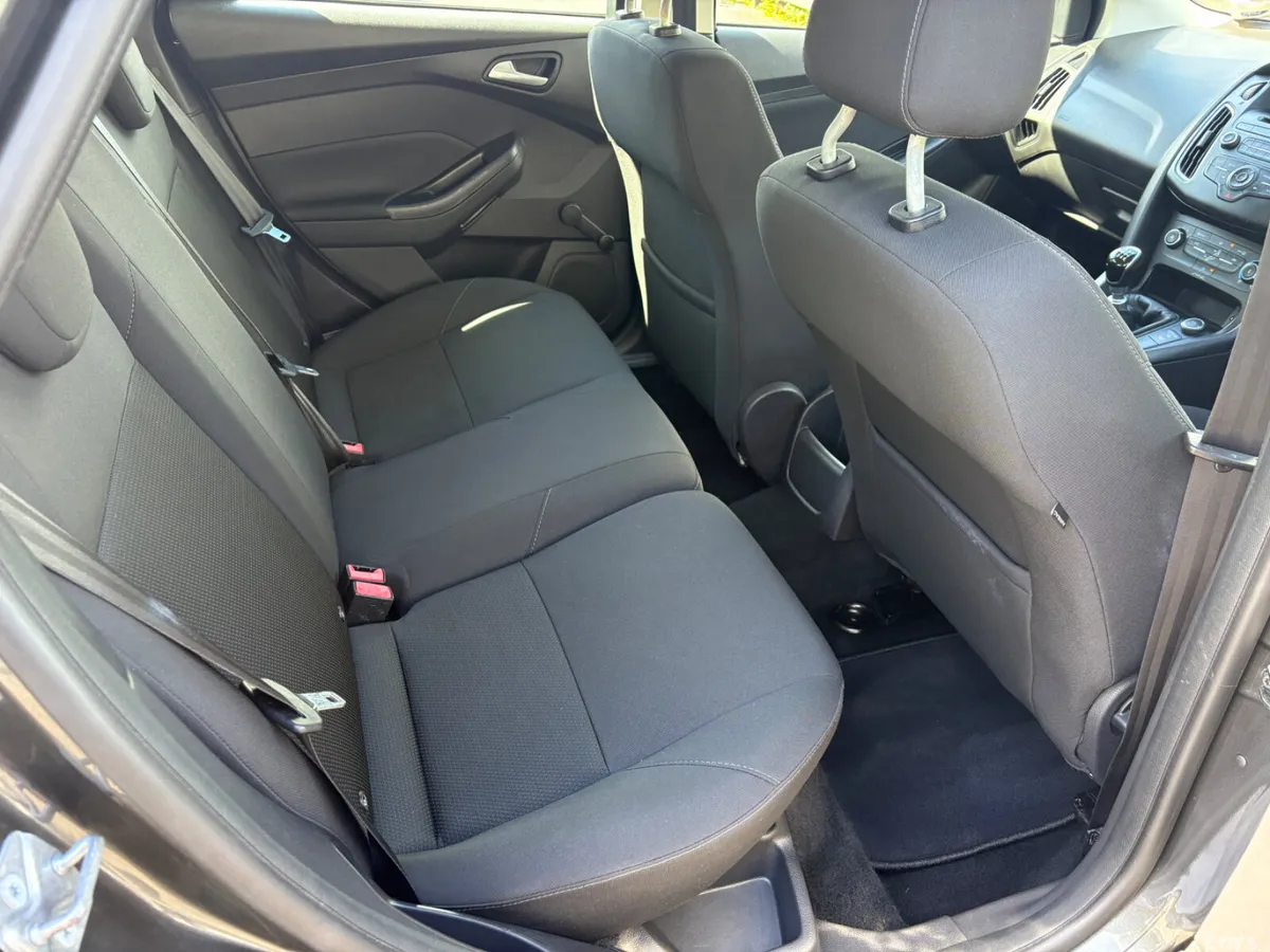 Ford Focus Hatchback, Diesel, 2017, Grey
