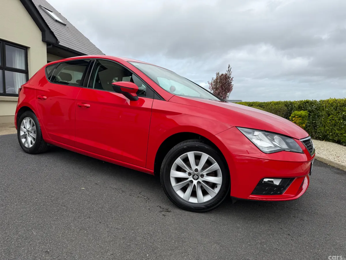 SEAT Leon Hatchback, Petrol, 2020, Red