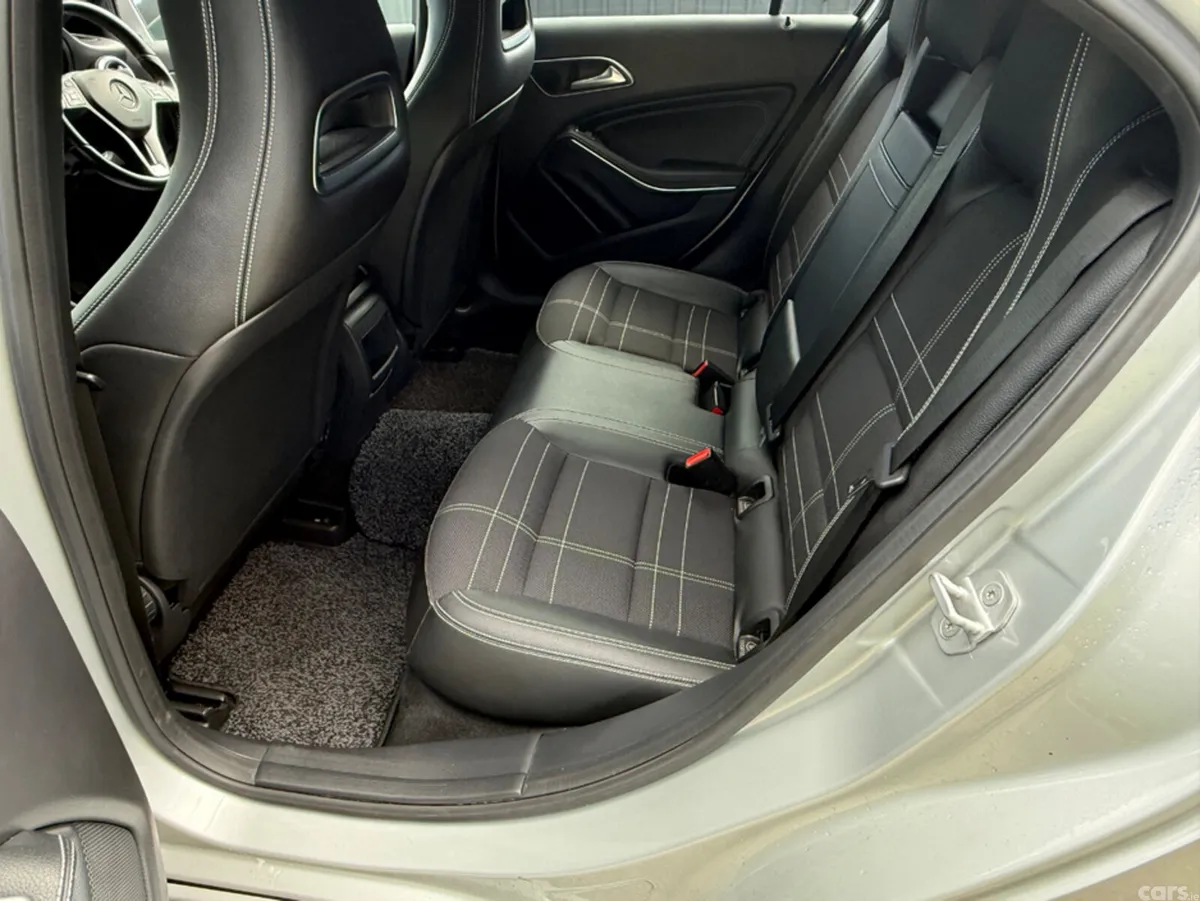 Mercedes-Benz A-Class Hatchback, Petrol, 2015, Silver