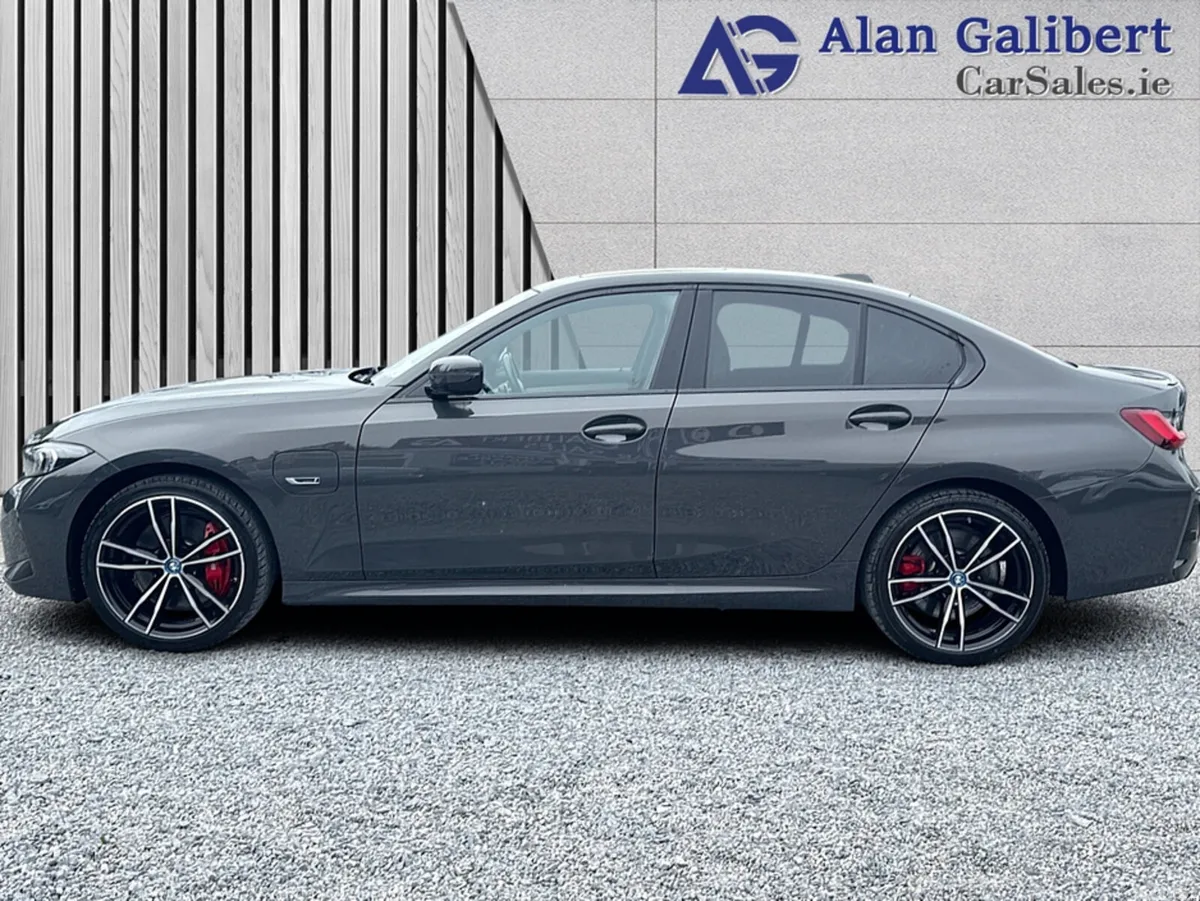 BMW 3-Series Saloon, Petrol Plug-in Hybrid, 2023, Grey