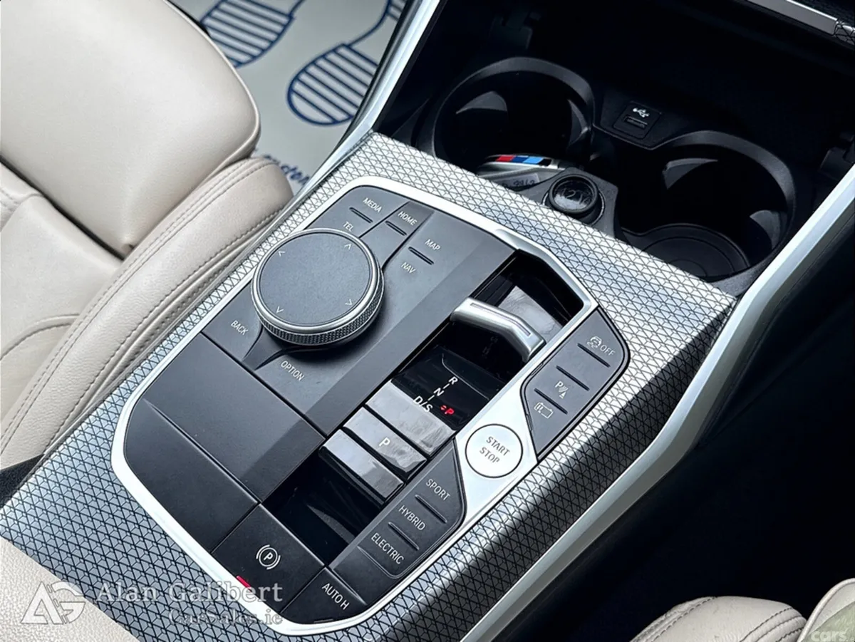 BMW 3-Series Saloon, Petrol Plug-in Hybrid, 2023, Grey