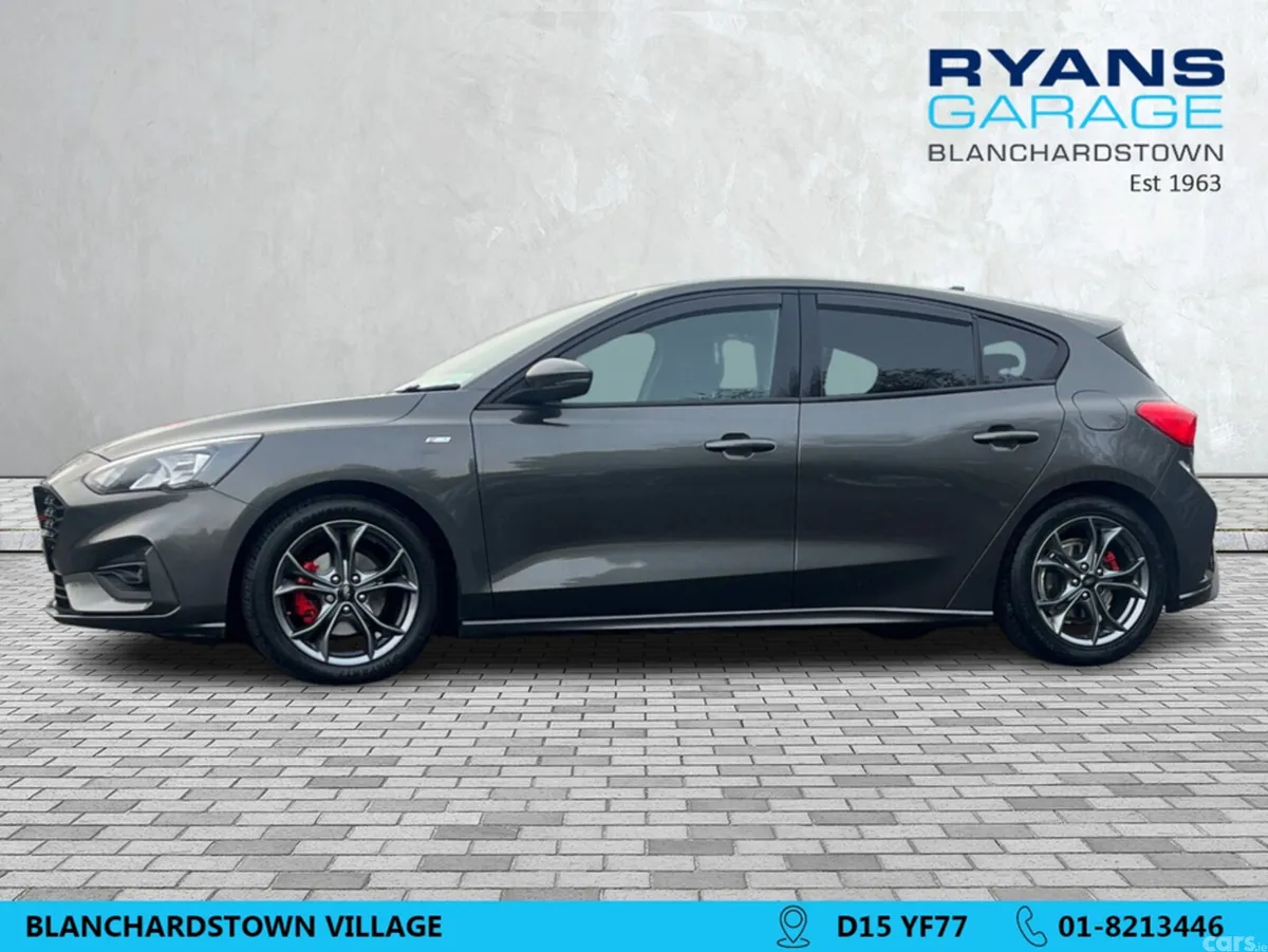 Ford Focus Hatchback, Petrol, 2021, Grey