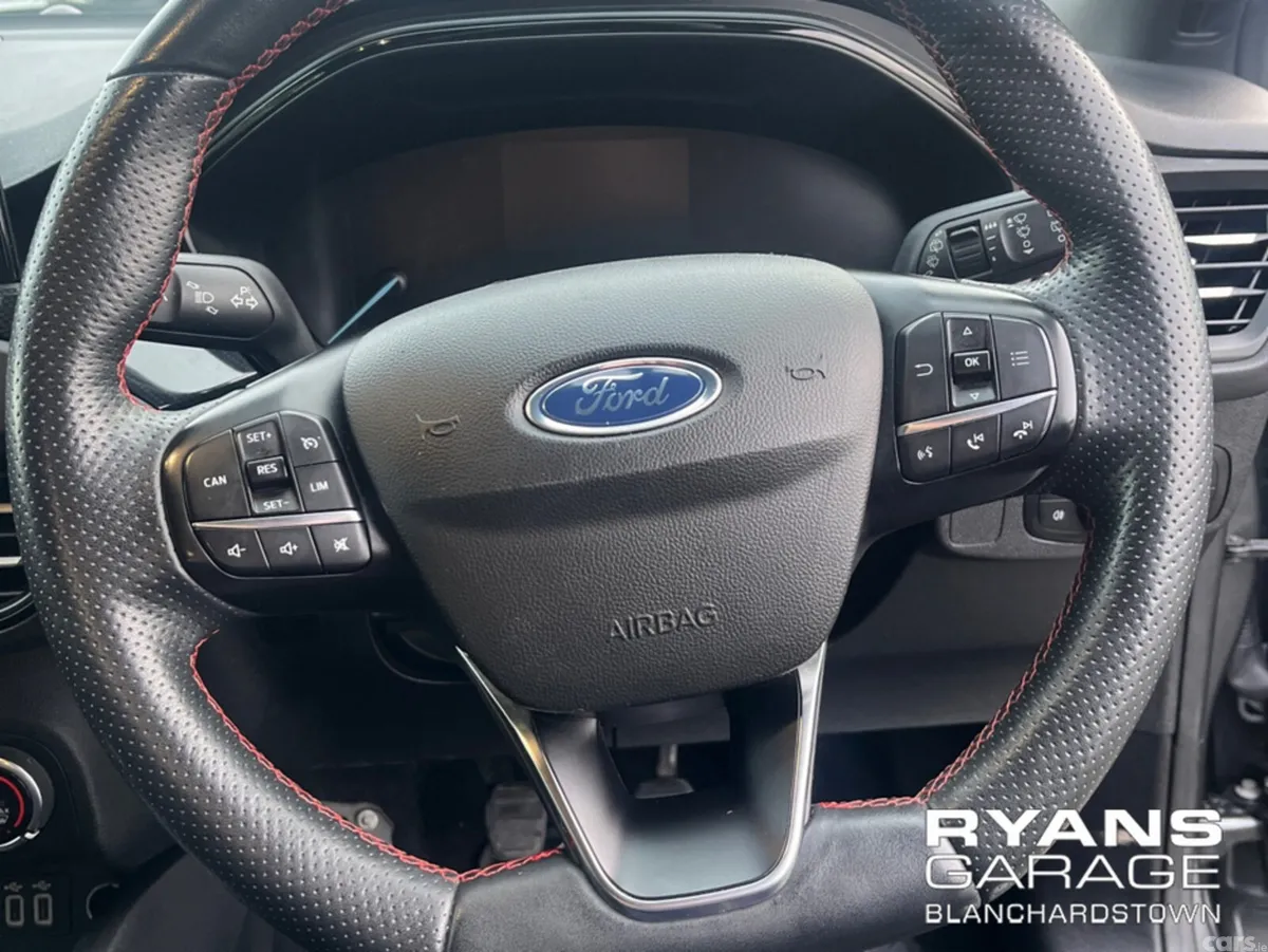 Ford Focus Hatchback, Petrol, 2021, Grey