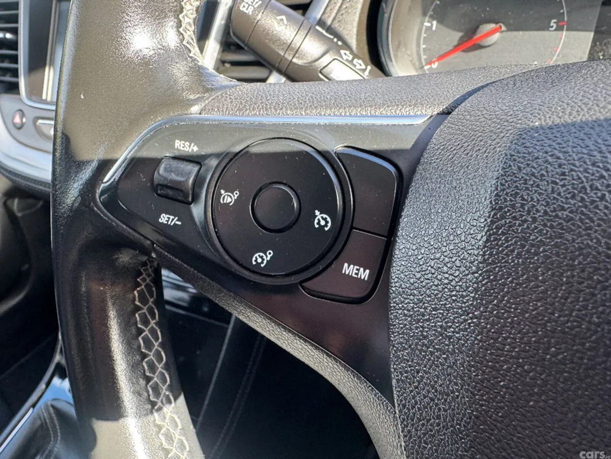 Opel Grandland X MPV, Diesel, 2019, Grey