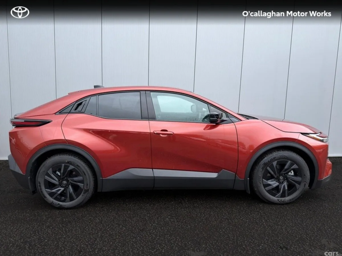 Toyota C-HR Estate, Electric, 2026, Brown