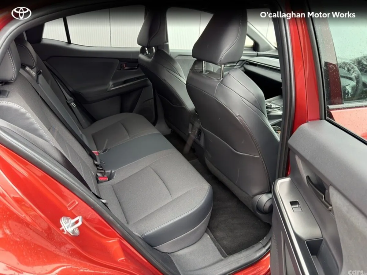 Toyota C-HR Estate, Electric, 2026, Brown