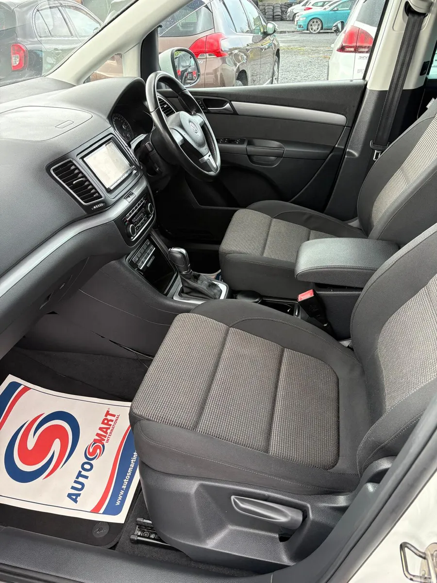 Volkswagen Sharan MPV, Petrol, 2012, White