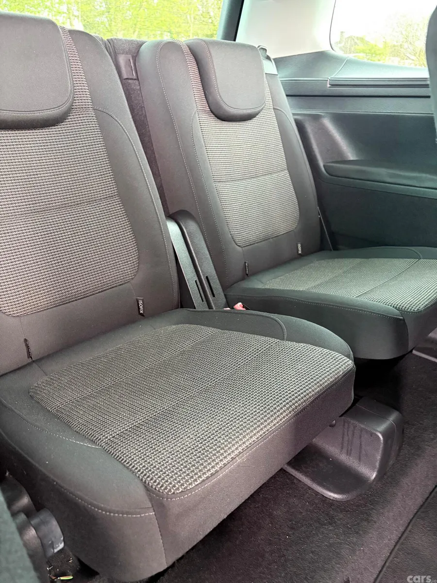Volkswagen Sharan MPV, Petrol, 2012, White