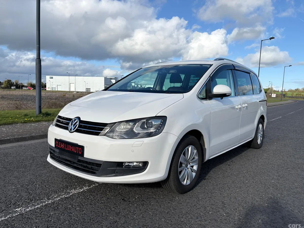 Volkswagen Sharan MPV, Petrol, 2012, White