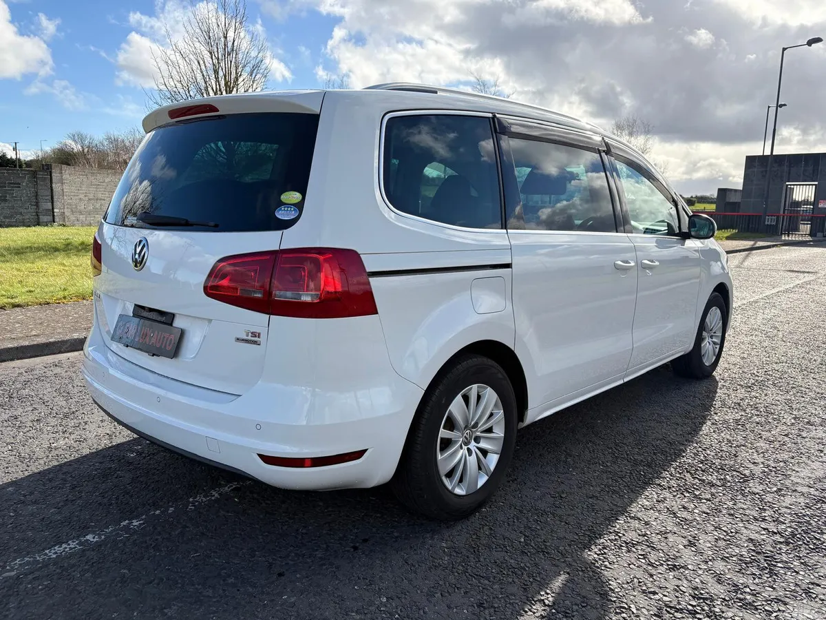 Volkswagen Sharan MPV, Petrol, 2012, White