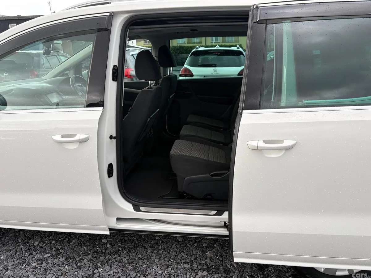 Volkswagen Sharan MPV, Petrol, 2012, White