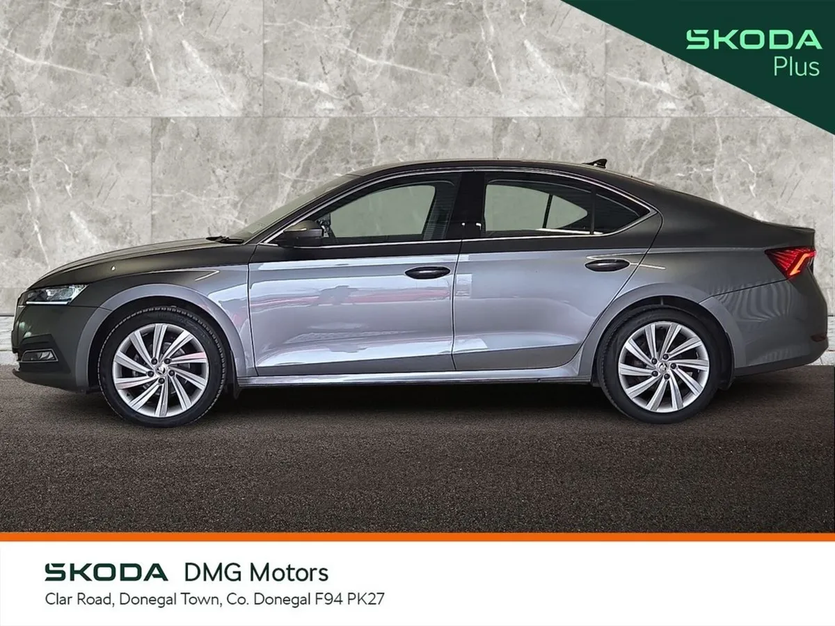 Skoda Octavia Saloon, Diesel, 2024, Grey