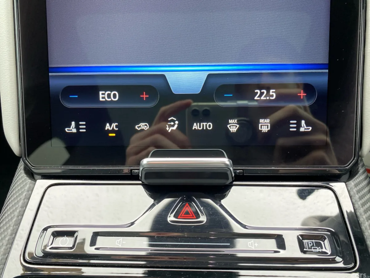Ford Explorer MPV, Electric, 2025, White