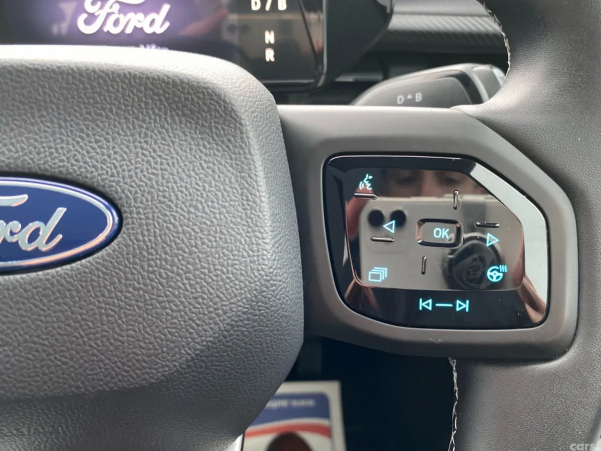 Ford Explorer MPV, Electric, 2025, White
