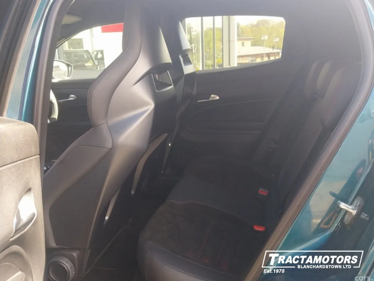 Alfa Romeo Junior MPV, Electric, 2025, Blue