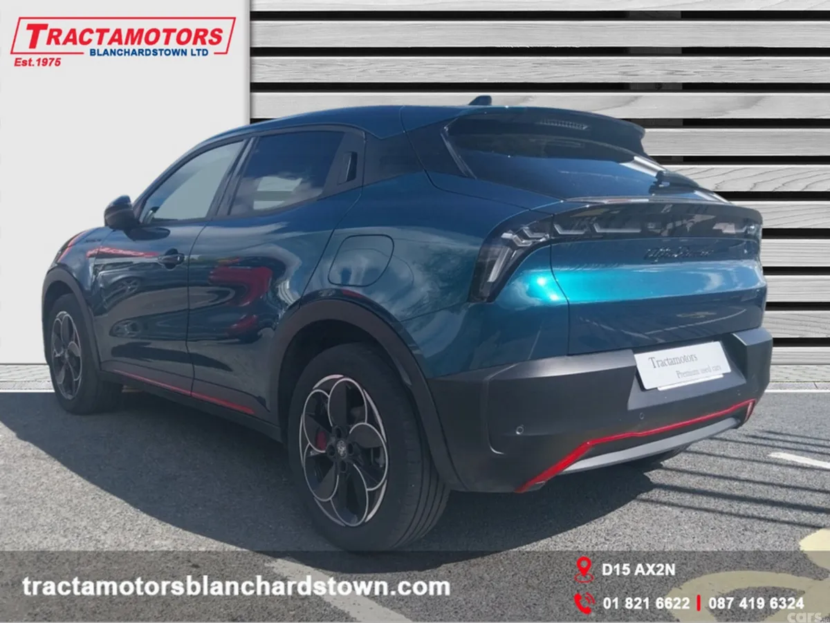 Alfa Romeo Junior MPV, Electric, 2025, Blue