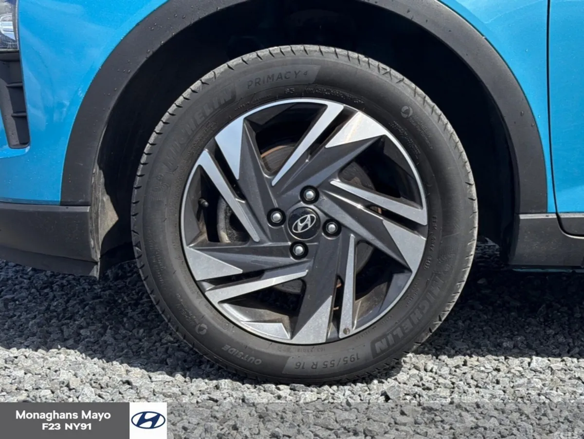 Hyundai Bayon SUV, Petrol, 2023, Blue