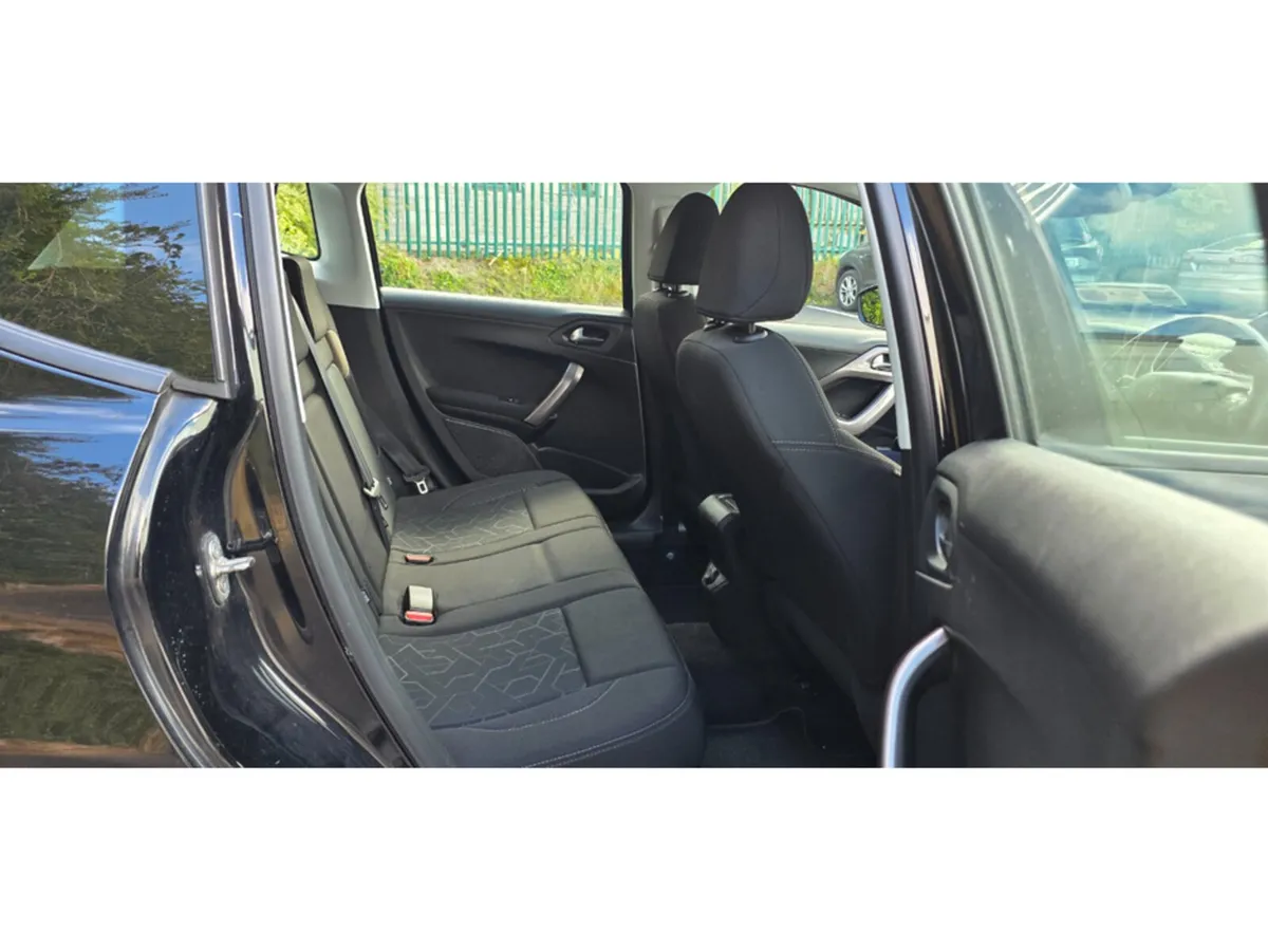 Peugeot 2008 Estate, Petrol, 2016, Black