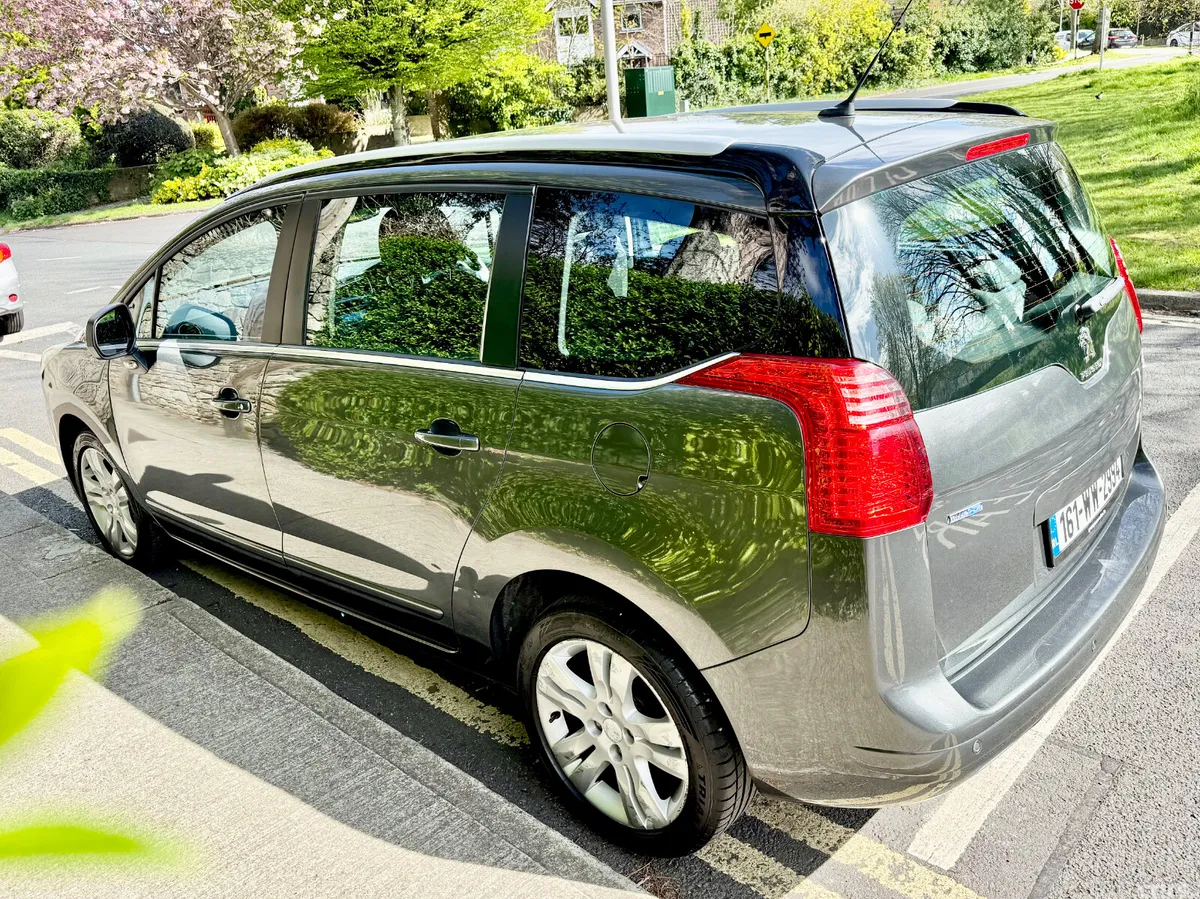 Peugeot 5008 MPV, Diesel, 2016, Grey