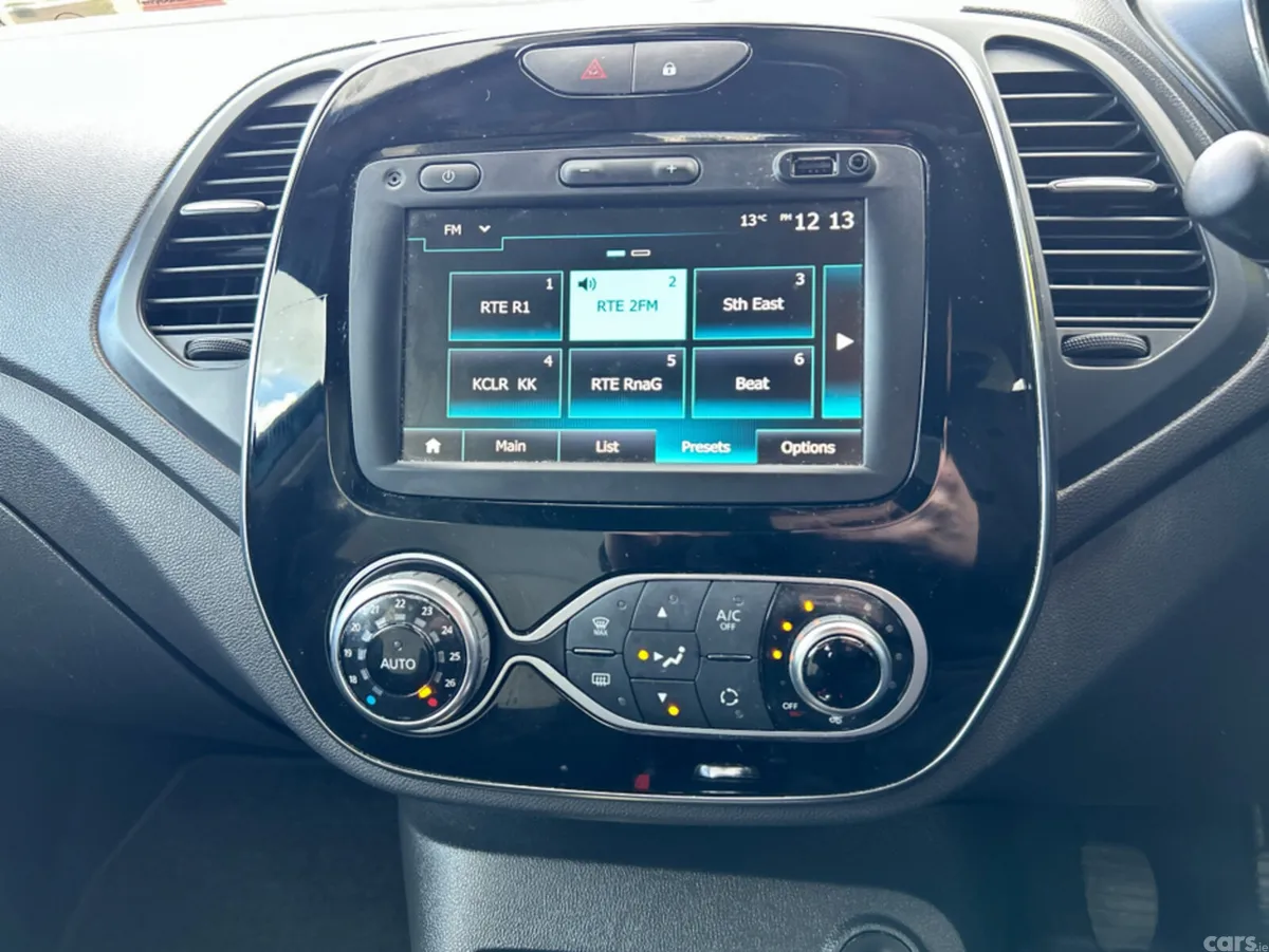 Renault Captur Hatchback, Petrol, 2019, Blue