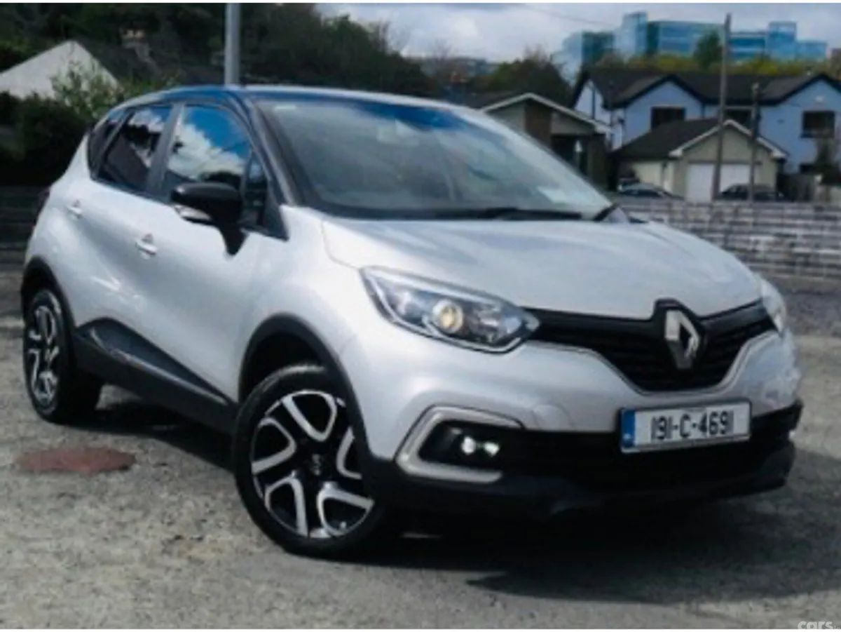 Renault Captur Hatchback, Petrol, 2019, Silver