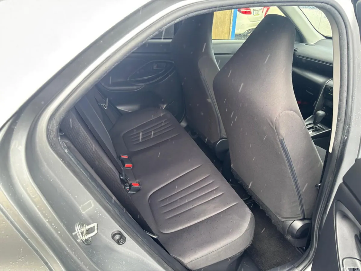 Toyota Yaris Cross Hatchback, Petrol Hybrid, 2021, Silver