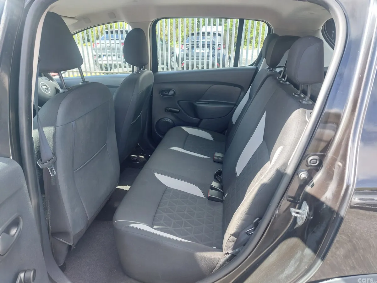 Dacia Sandero Stepway Hatchback, Diesel, 2015, Black