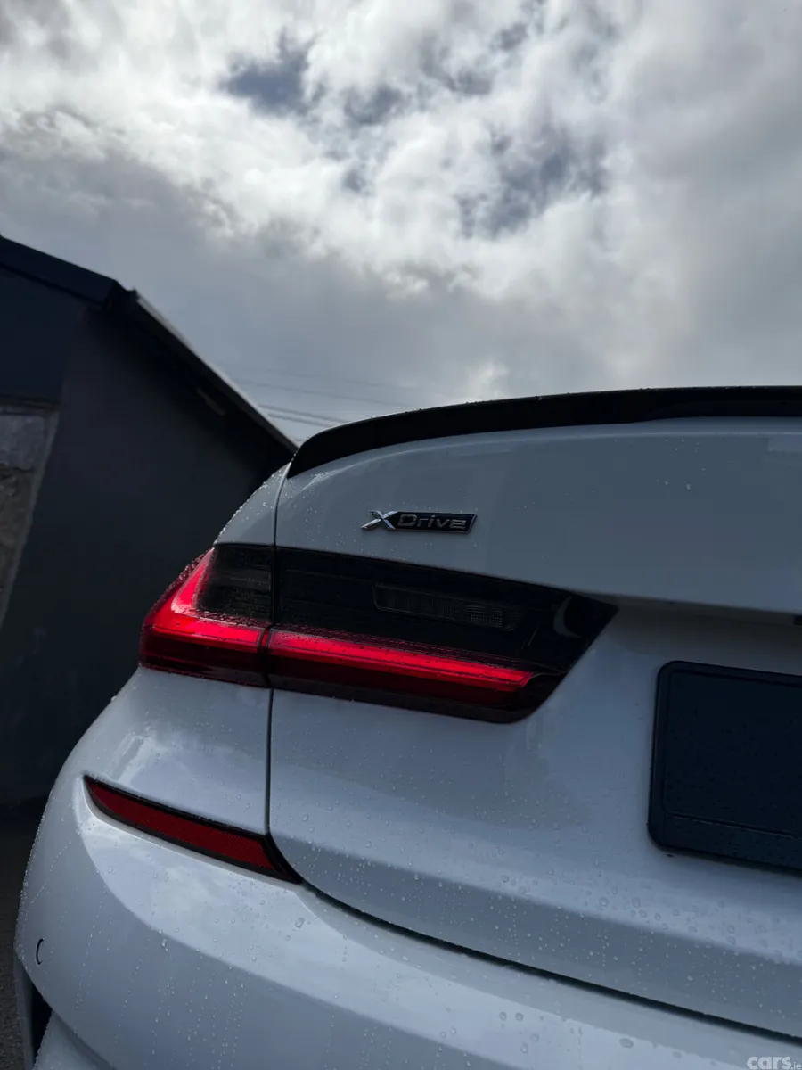 BMW 3-Series Saloon, Diesel, 2019, White