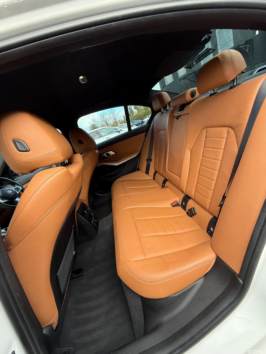 BMW 3-Series Saloon, Diesel, 2019, White