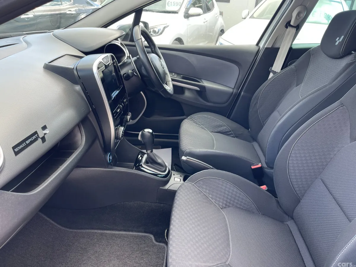 Renault Clio Hatchback, Petrol, 2017, White