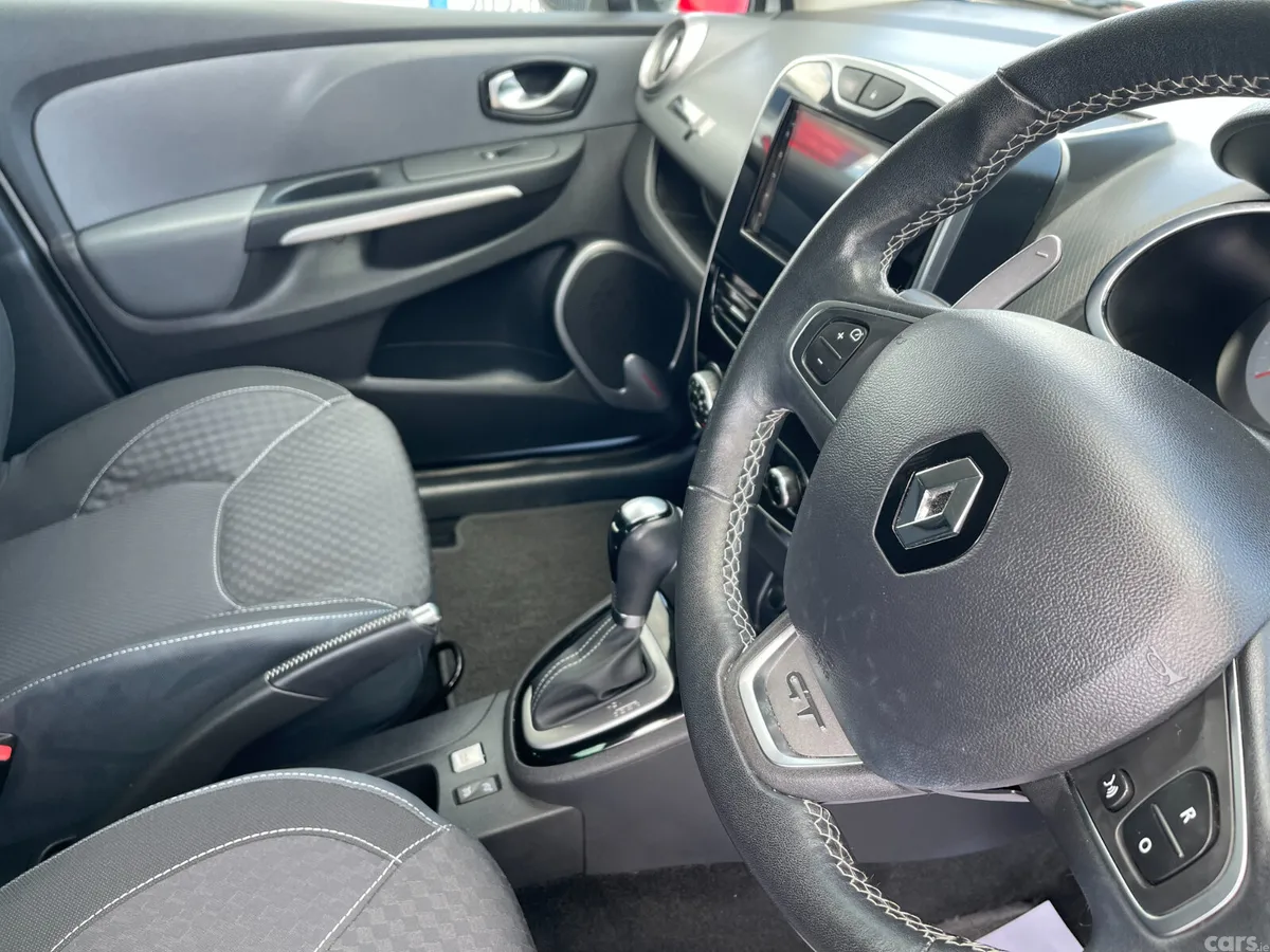 Renault Clio Hatchback, Petrol, 2017, White