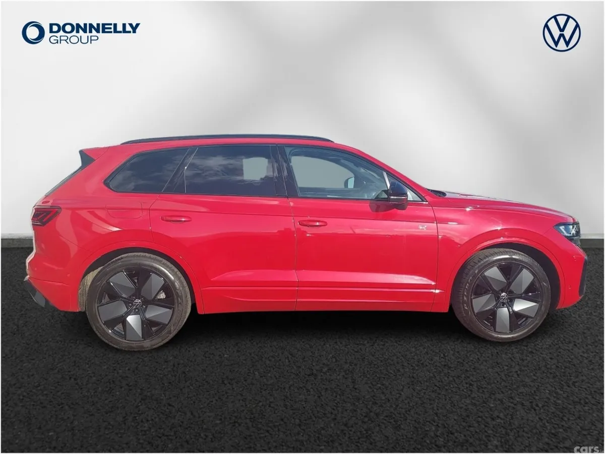 Volkswagen Touareg Estate, Diesel, 2026, Red
