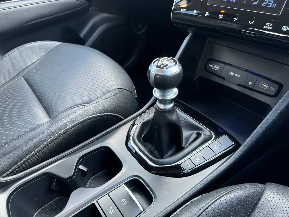 Hyundai Tucson SUV, Diesel, 2023, White