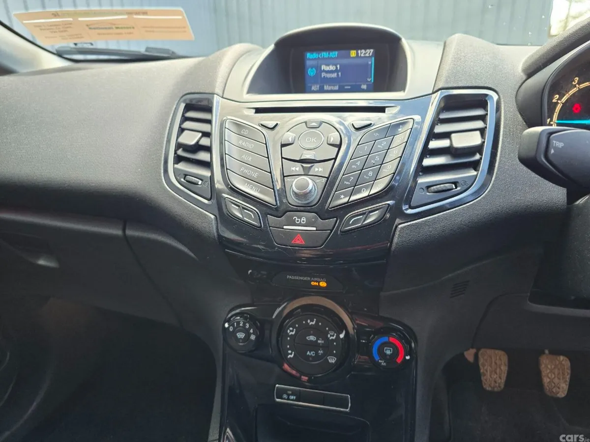 Ford Fiesta Hatchback, Petrol, 2016, Red