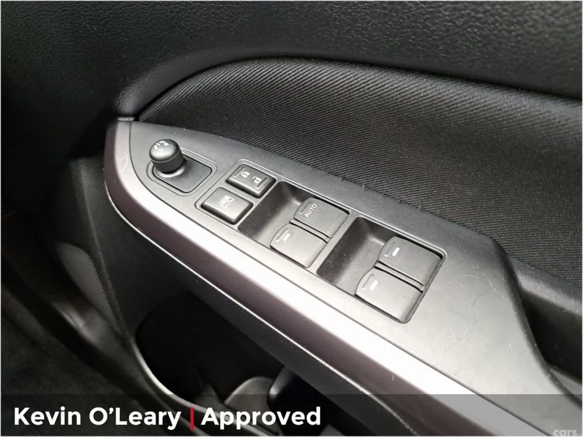 Suzuki Vitara SUV, Petrol, 2023, Grey