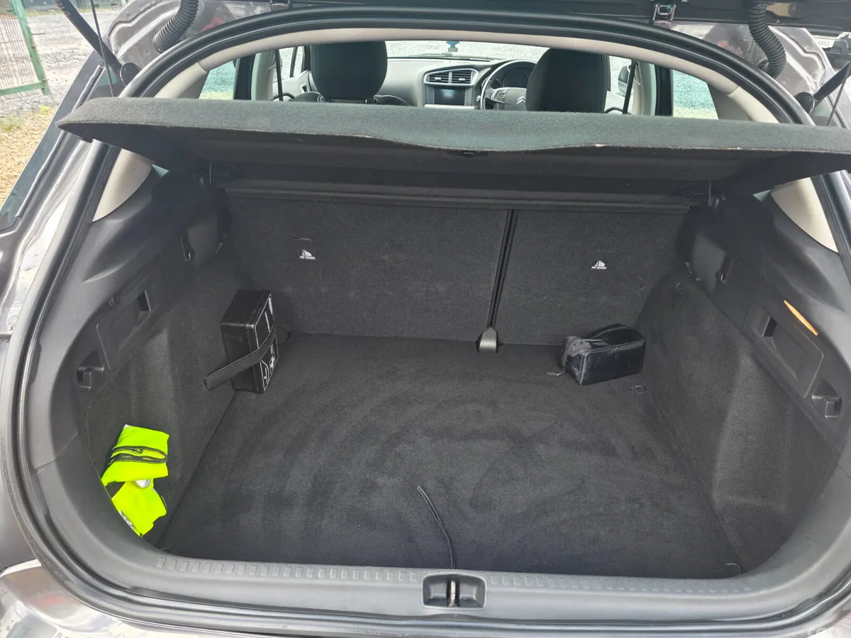 Citroen C4 Hatchback, Diesel, 2017, Grey
