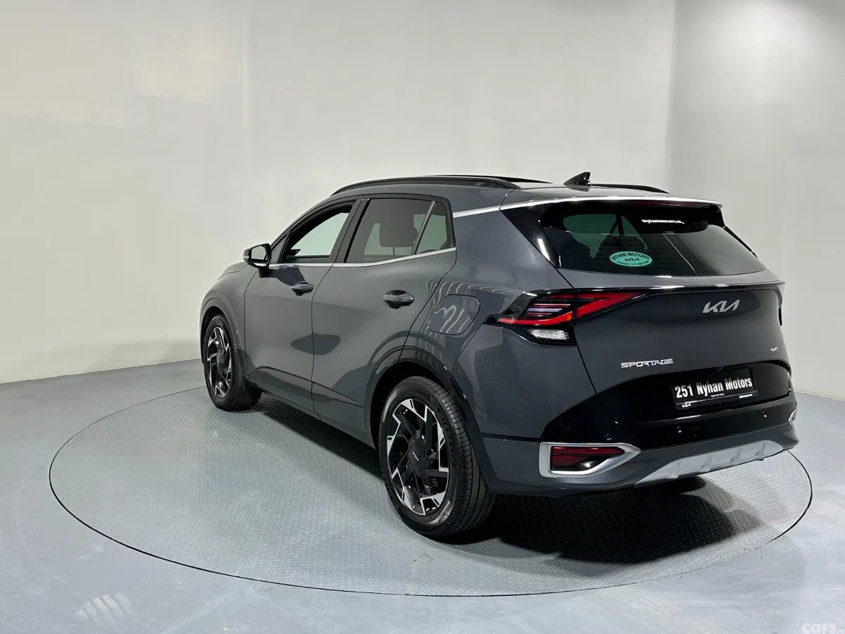 Kia Sportage SUV, Diesel Hybrid, 2025, Grey