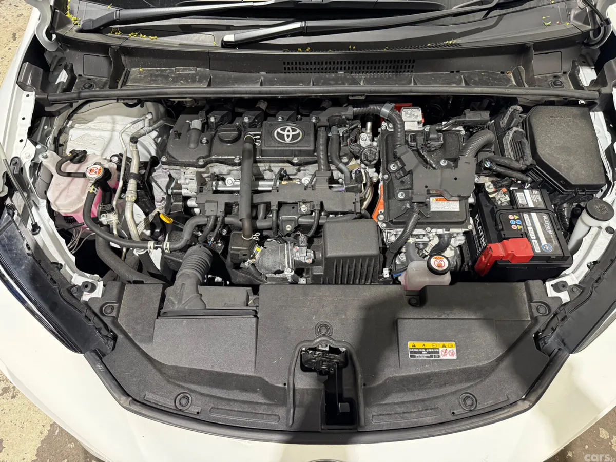 Toyota Prius Hatchback, Petrol Hybrid, 2024, White