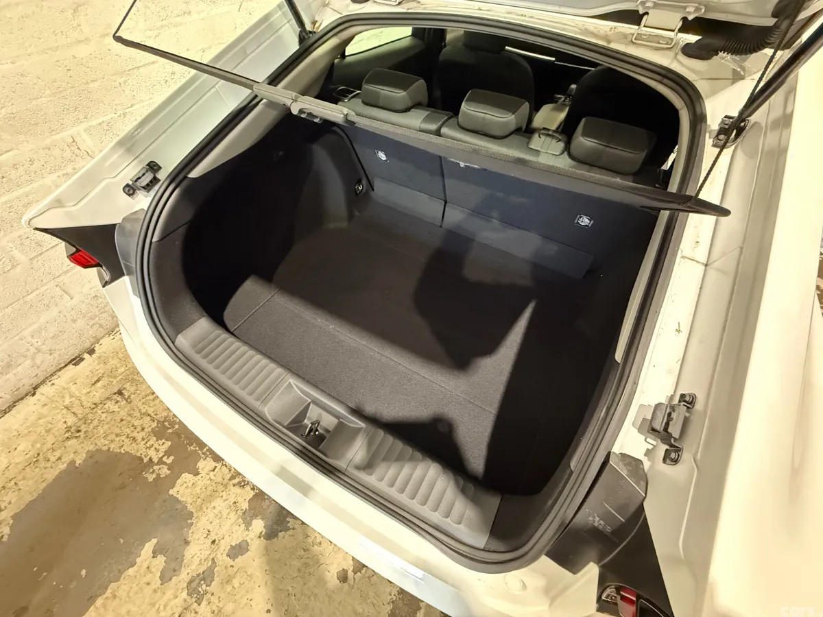Toyota Prius Hatchback, Petrol Hybrid, 2024, White