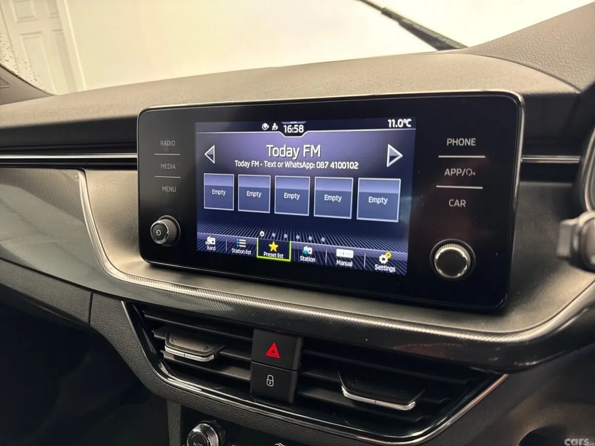 Skoda Kamiq Hatchback, Petrol, 2023, Grey
