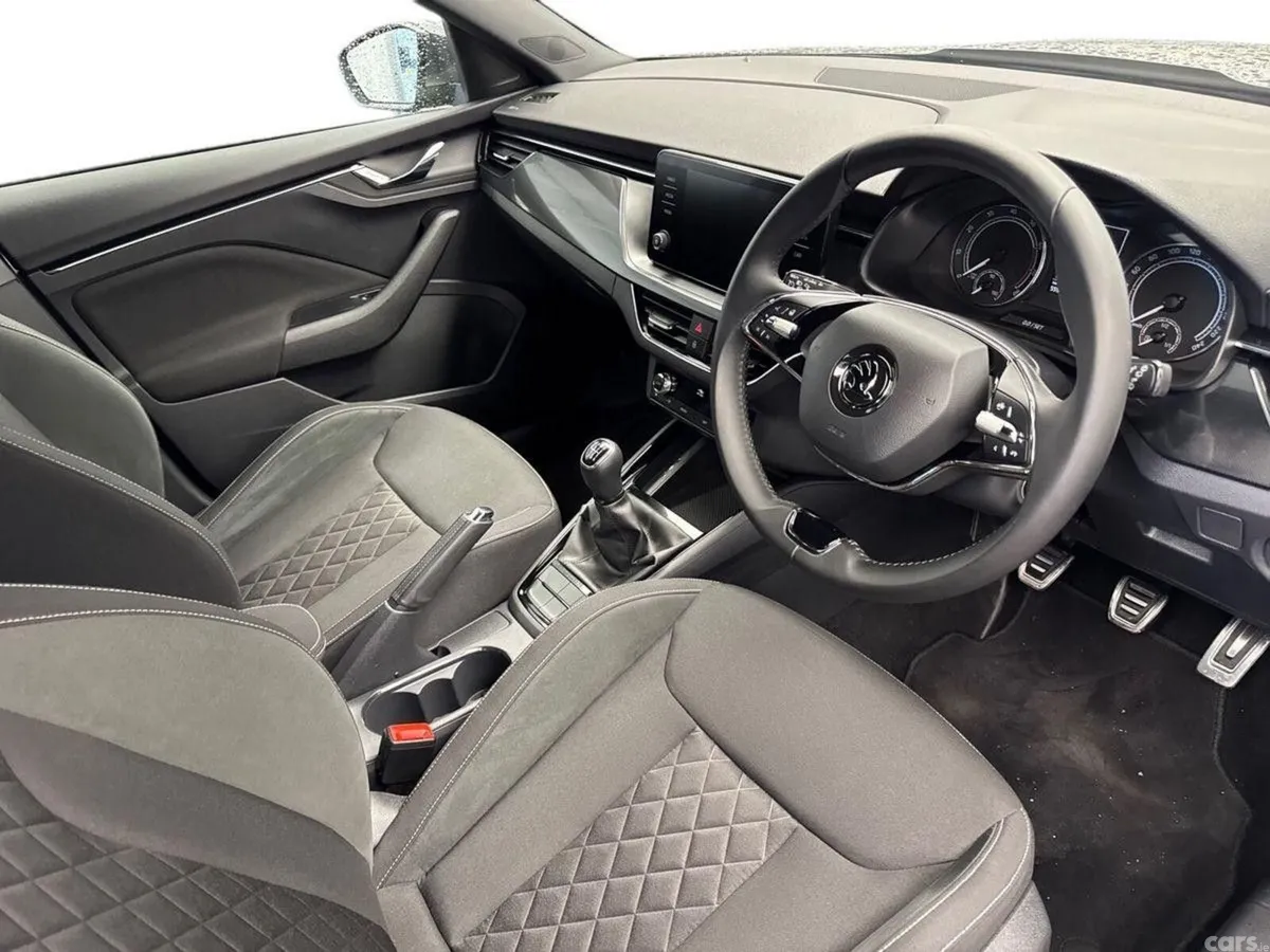 Skoda Kamiq Hatchback, Petrol, 2023, Grey