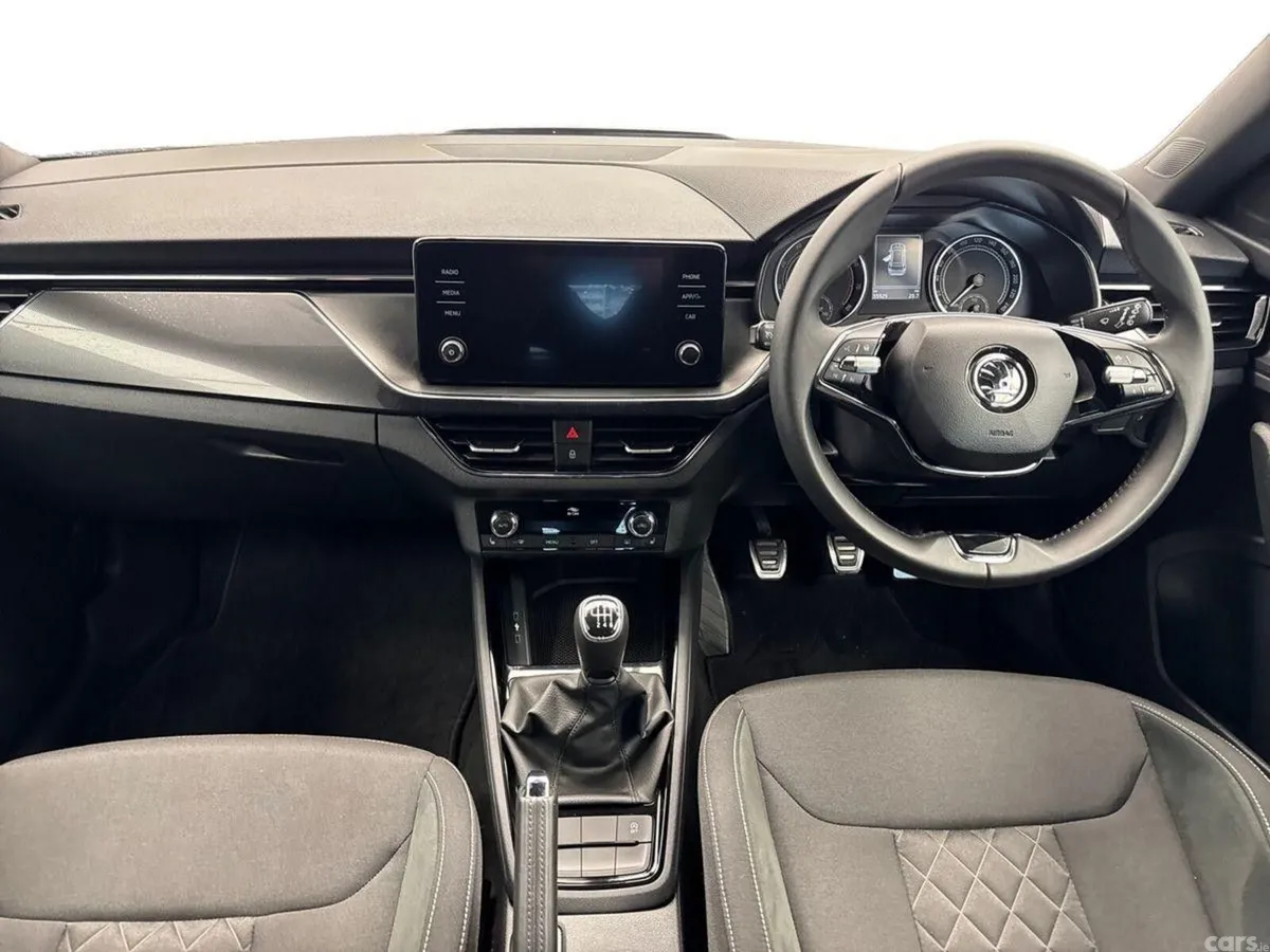 Skoda Kamiq Hatchback, Petrol, 2023, Grey