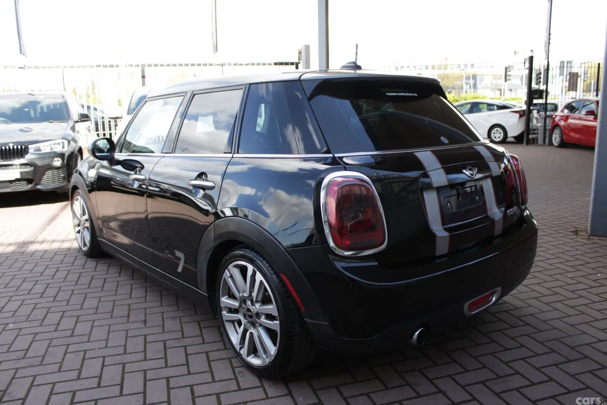 Mini Cooper Hatchback, Diesel, 2016, Black
