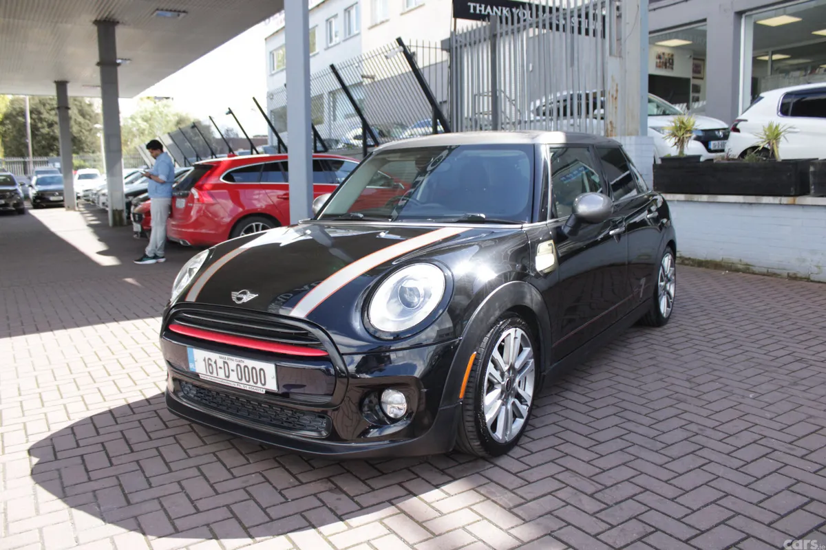 Mini Cooper Hatchback, Diesel, 2016, Black
