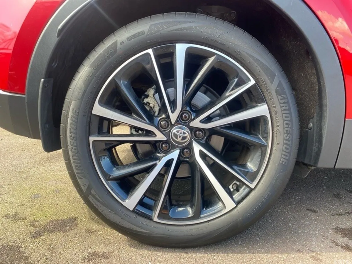 Toyota C-HR SUV, Petrol Hybrid, 2024, Red